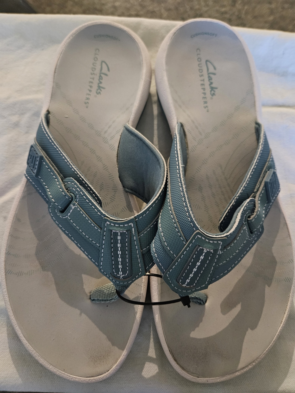 Clarks Teal Cloudsteppers Slip-On Thong Sandals - Picture 6 of 10